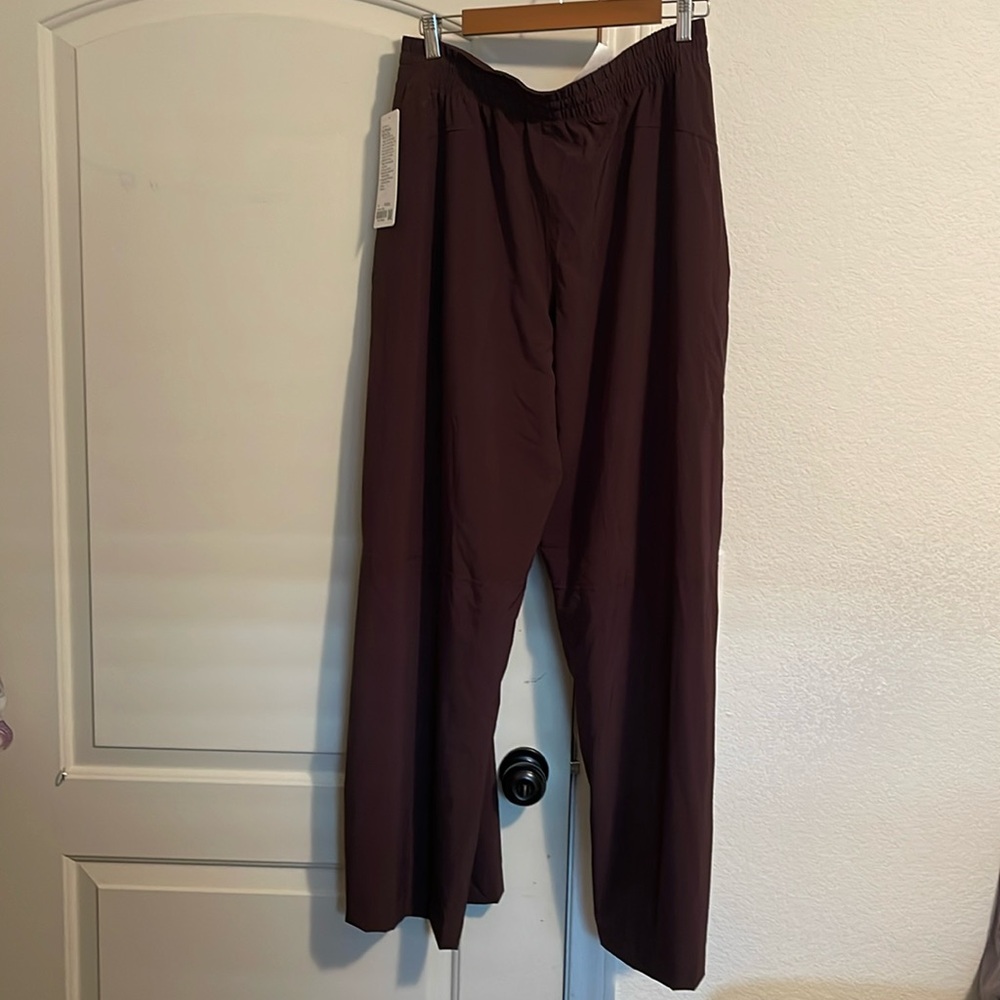 Lululemon New with tags, Womens Swift Wide-Leg Mid-Rise Pant, Size 10, brown